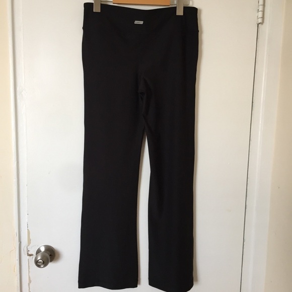 Athletic Works - Women’s Dri-More Boot Cut Active Wear Pant in Black. Size: S - Picture 3 of 9